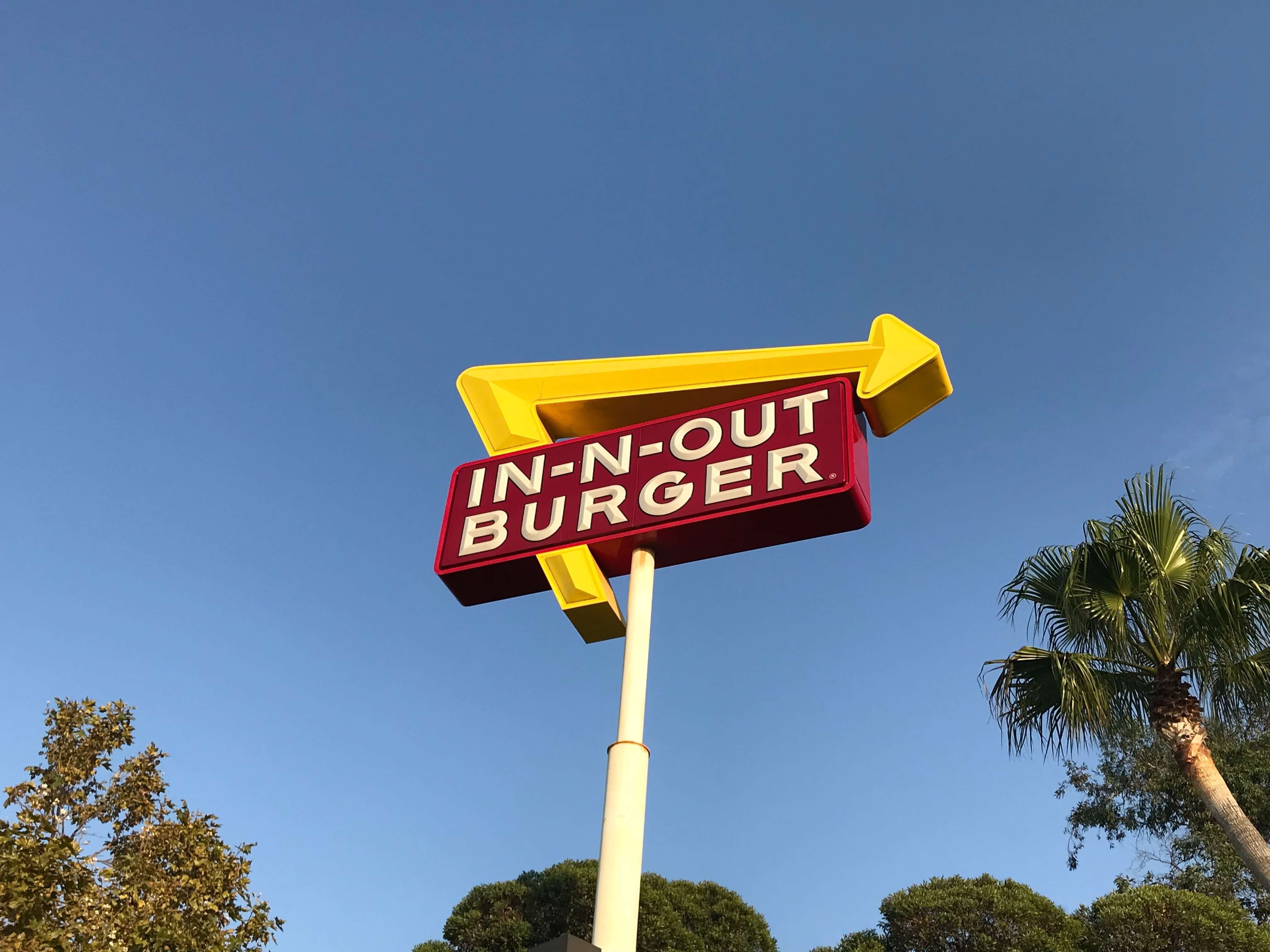 history of in-n-out